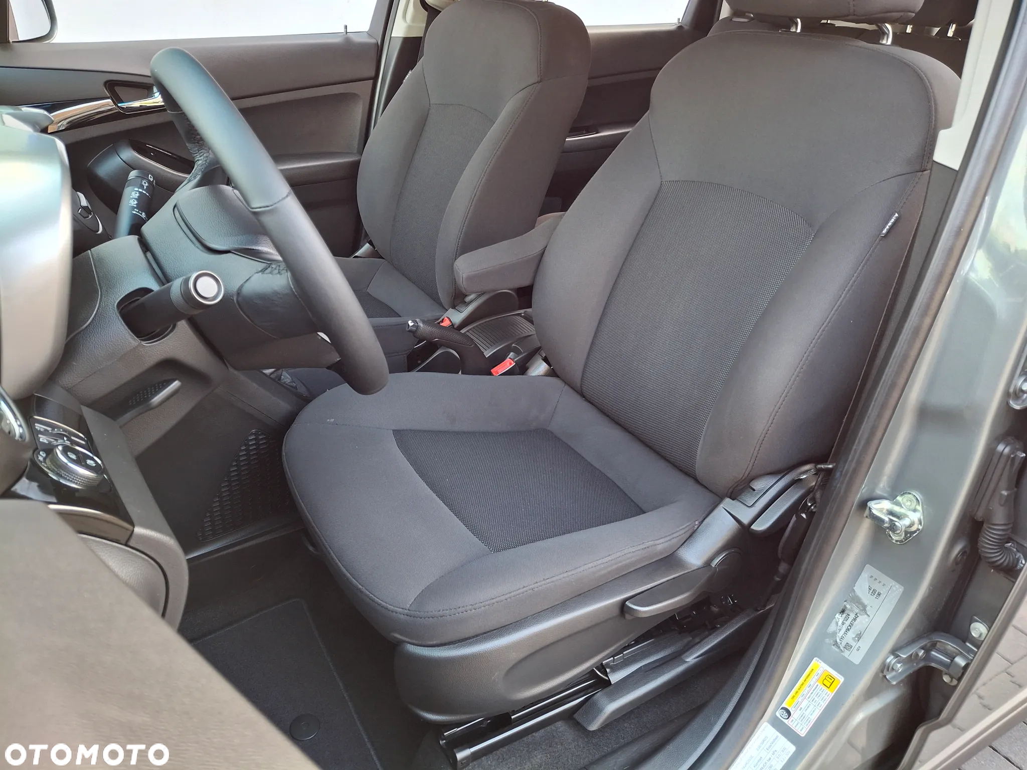 Chevrolet Orlando - 17