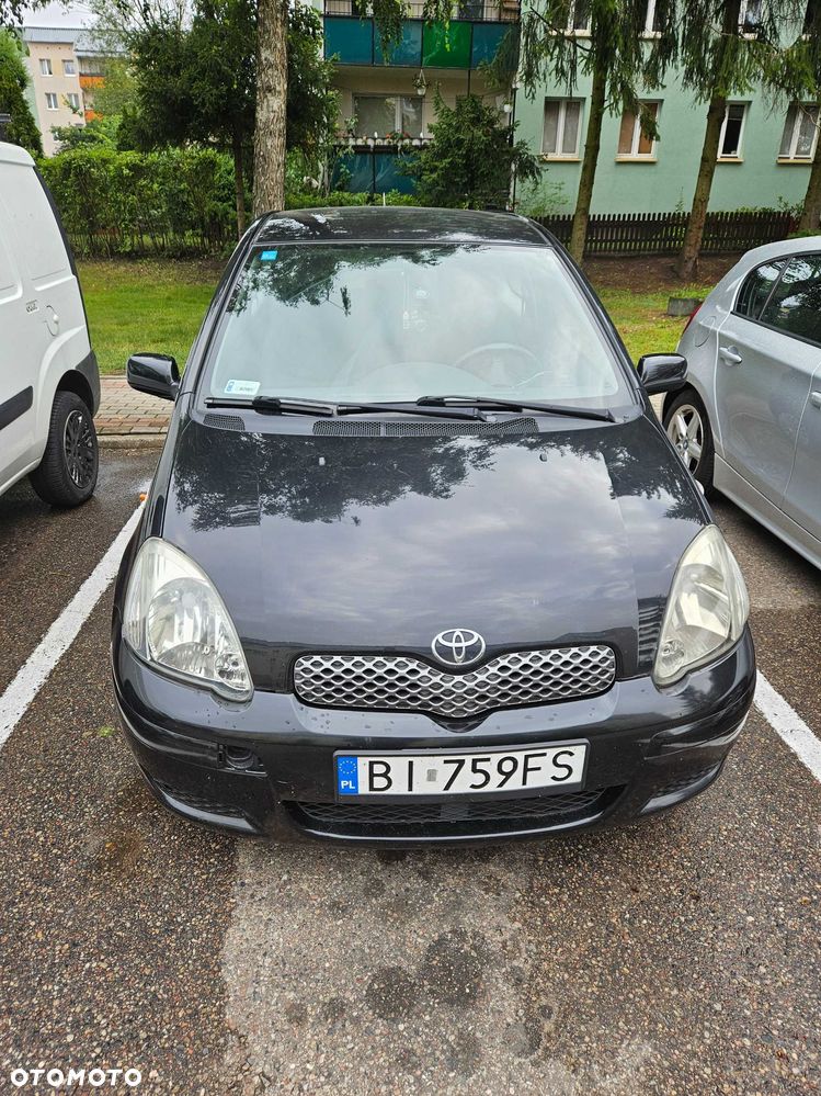 Toyota Yaris - 1