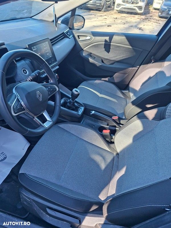 Renault Clio V TCe 90 Evolution - 8