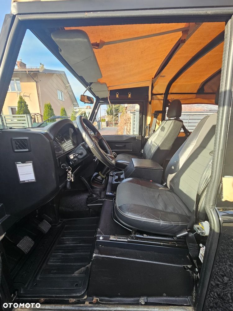 Land Rover Defender 90 Pick Up S - 17