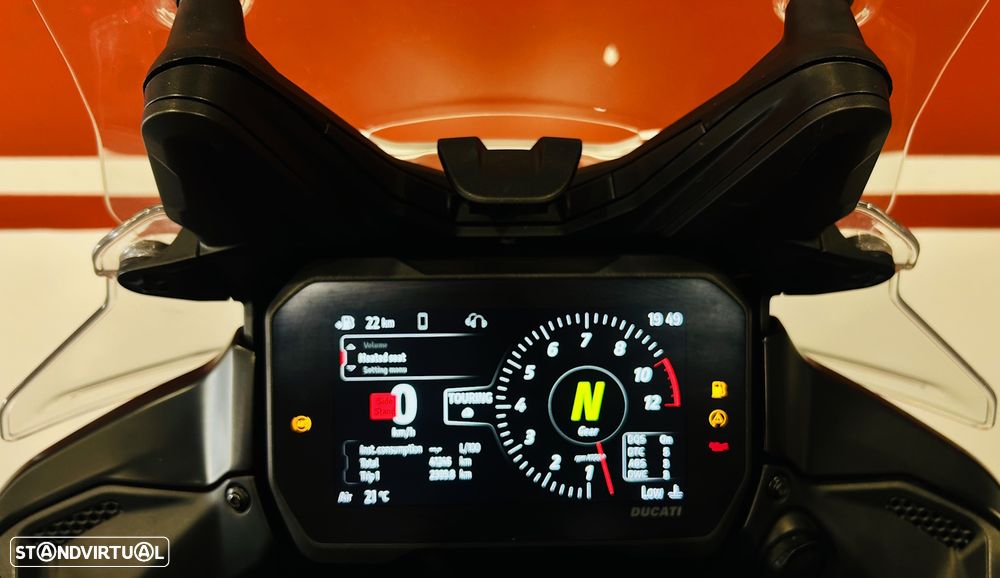 Ducati Multistrada V4 S Essential - 15