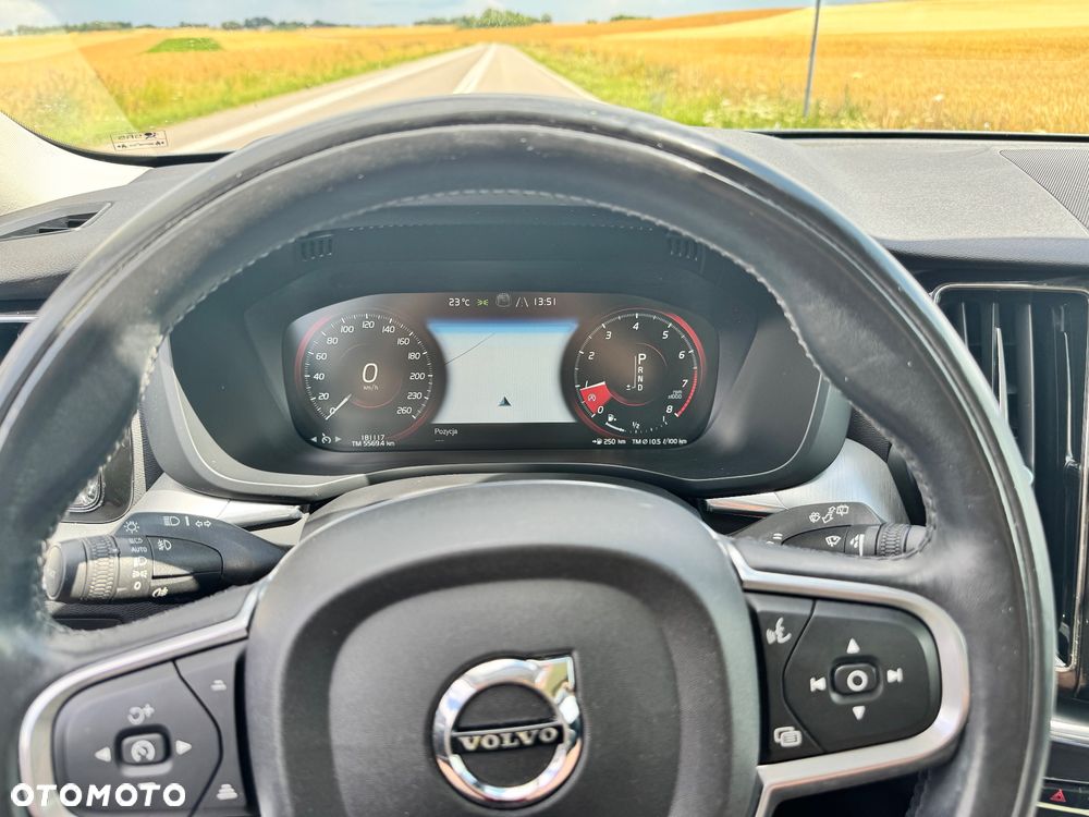 Volvo XC 60 T6 AWD Momentum - 8