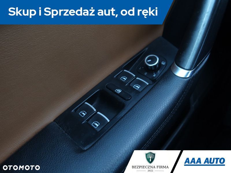 Volkswagen Passat - 14