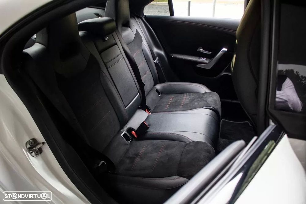 Mercedes-Benz CLA 180 d Shooting Brake AMG Line Aut. - 28