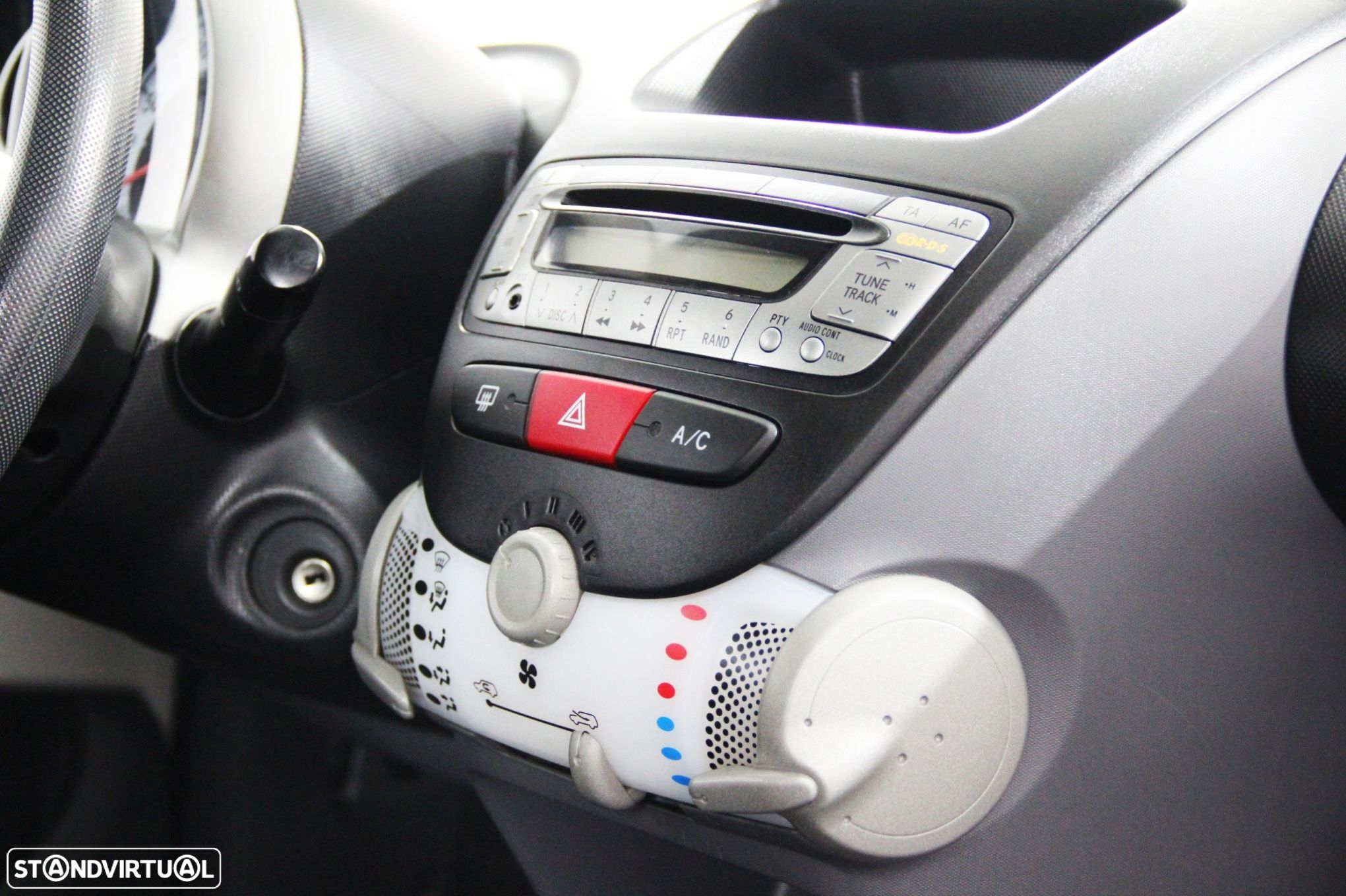 Toyota Aygo 1.0 - 8