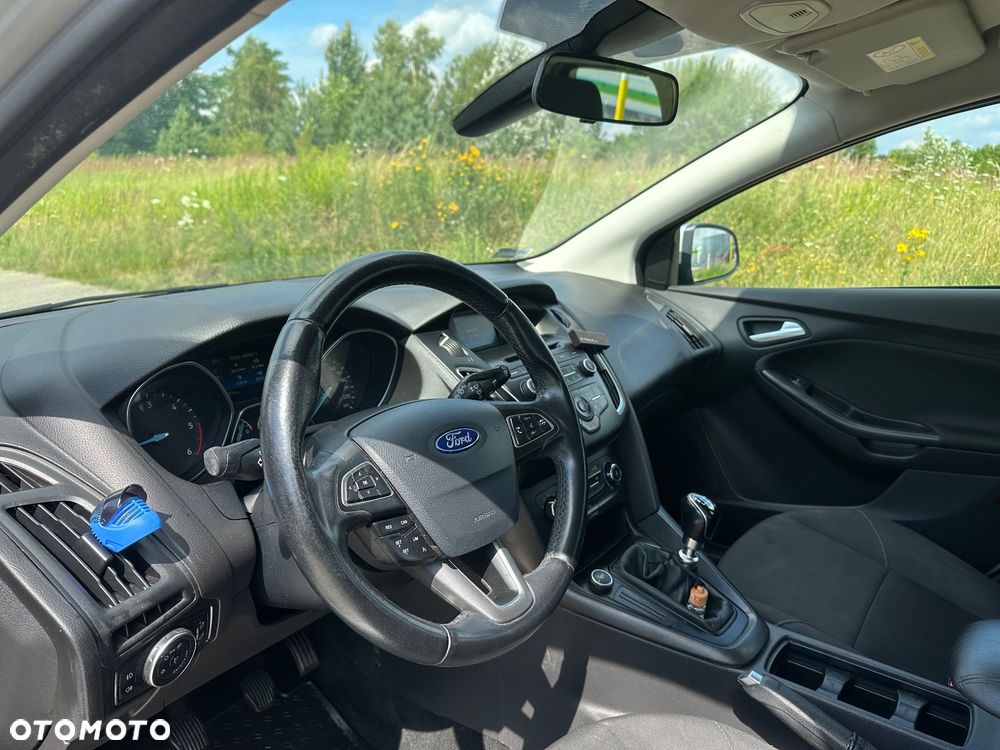 Ford Focus 1.5 TDCi ST-Line - 11