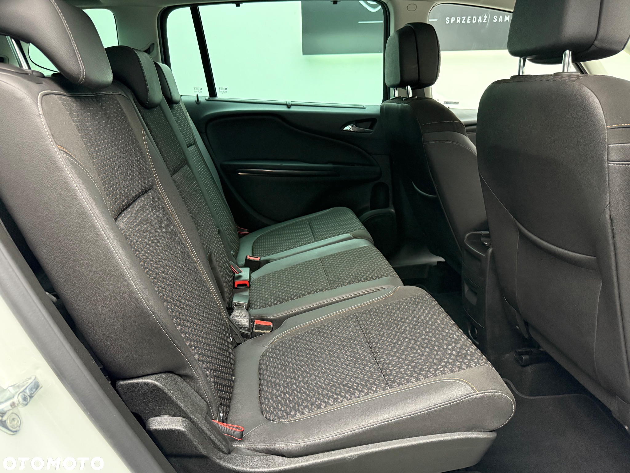 Opel Zafira 1.4 Turbo (ecoFLEX) Start/Stop Innovation - 19