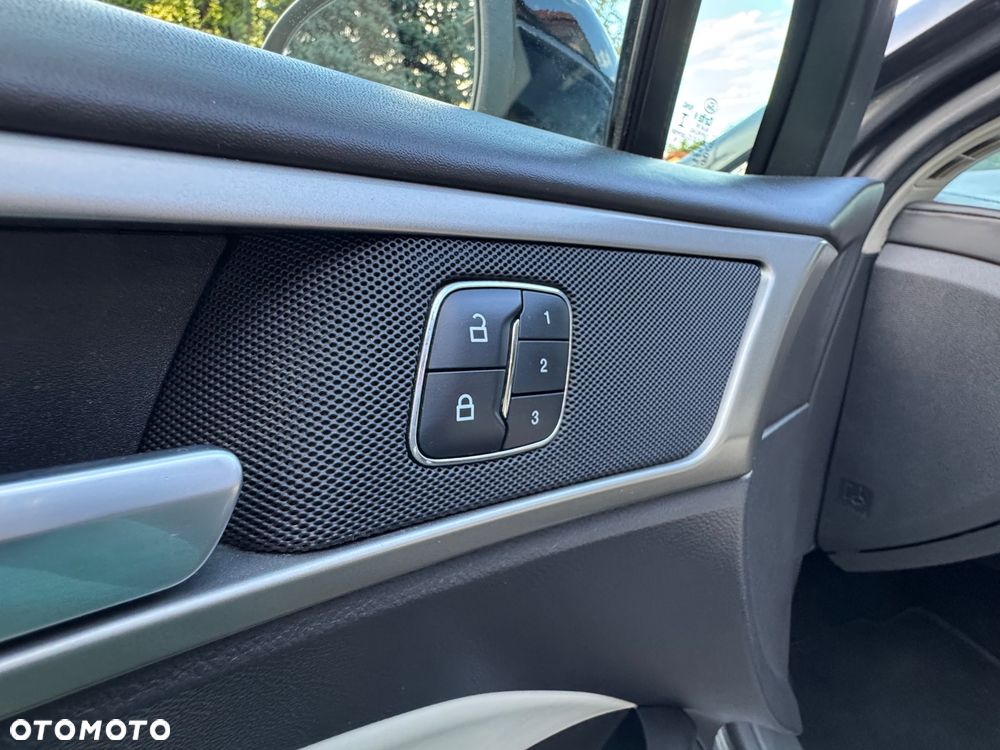 Ford Mondeo Vignale 2.0 TDCi PowerShift - 17