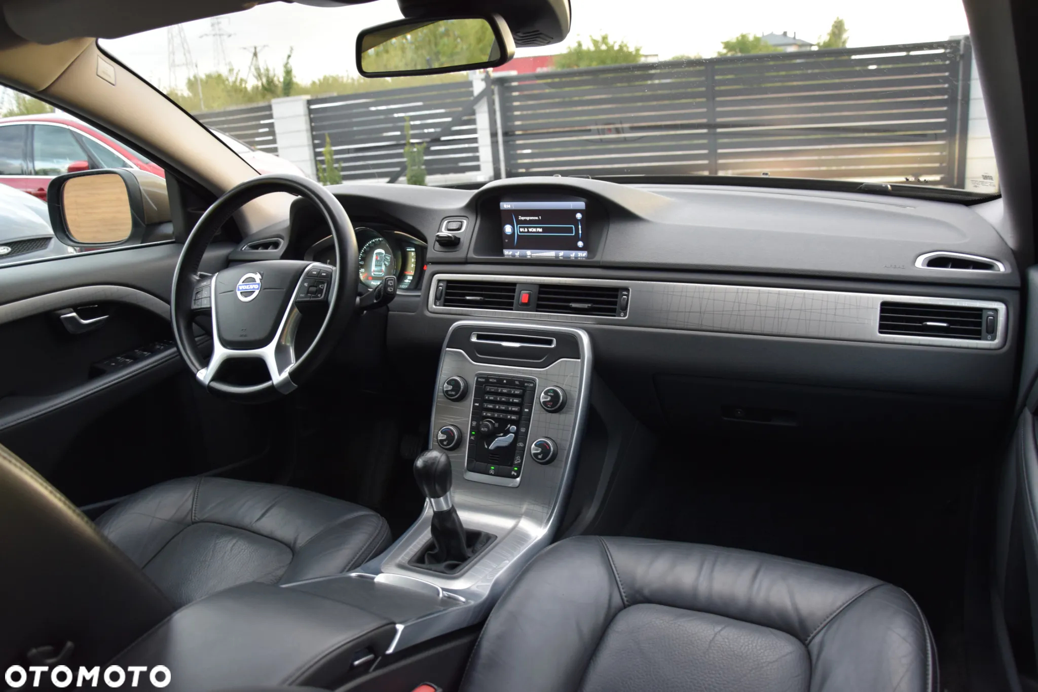 Volvo XC 70 2.4D AWD Momentum - 33