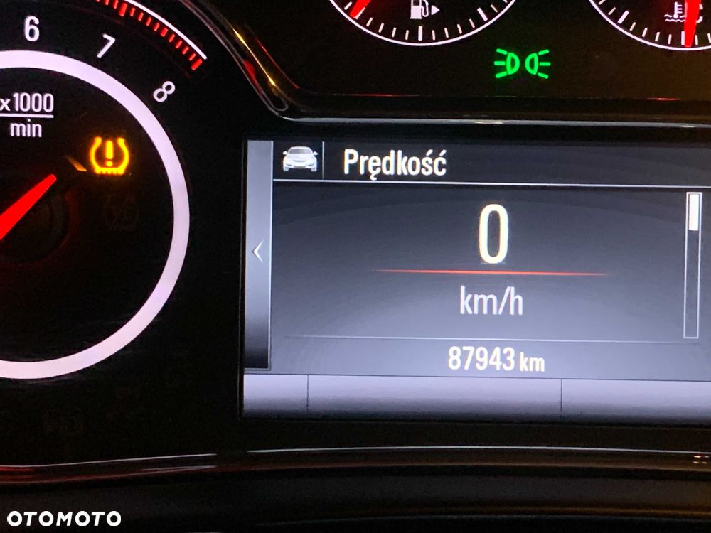Opel Insignia - 8