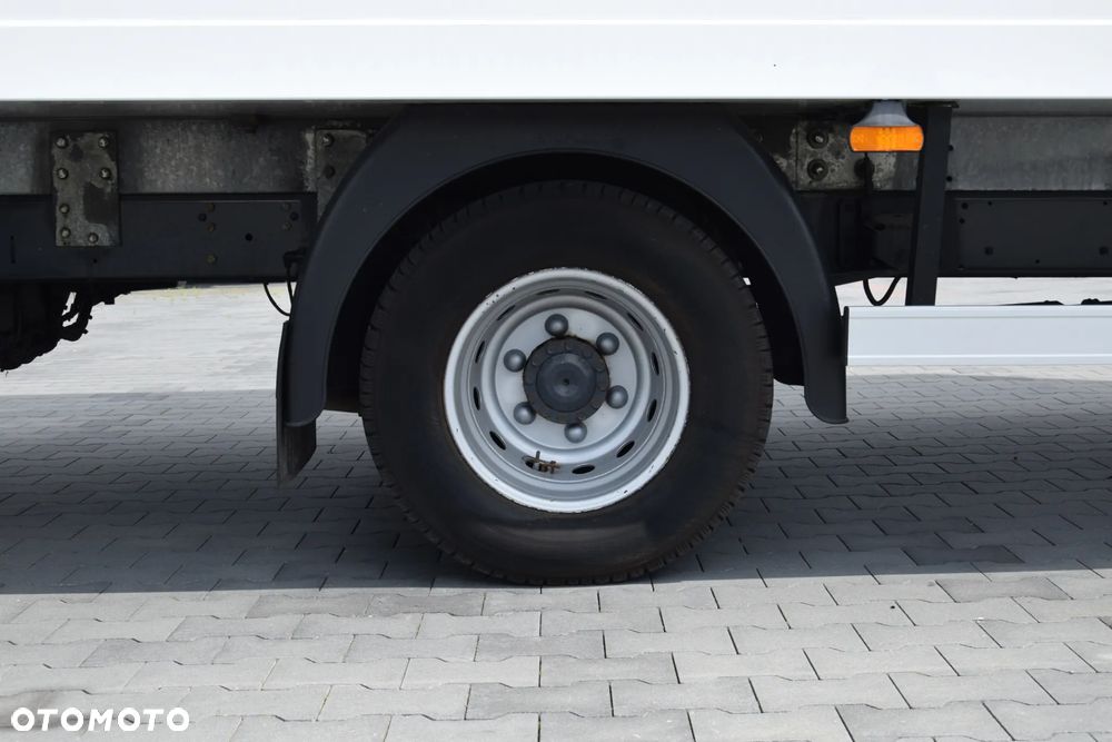 Iveco DAILY 70C18 / 3.0 - 180 KM / AUTOMAT HI-MATIC / 3 OSOBY / CHŁODNIA - MROŹNIA 4,55 M / FRIGOBLOCK / WINDA SORENSEN / KLIMA / TEMPOMAT / KAMERA COFANIA / REGULOWANE ZAWIESZENIE / SERWISOWANY / SPROWADZONY Z NIEMIEC - 16