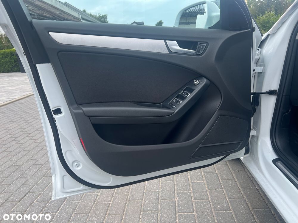 Audi A4 Avant 2.0 TDI DPF multitronic Attraction - 11