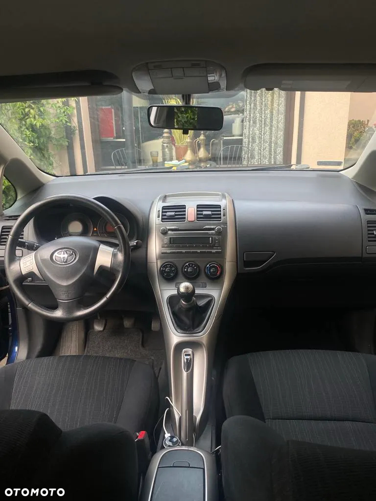 Toyota Auris - 10