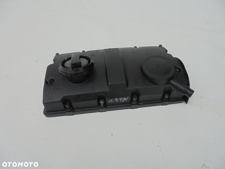 POKRYWA SILNIKA 1,9 TDI VW PASSAT, BORA, GOLF, F-VAT - 1