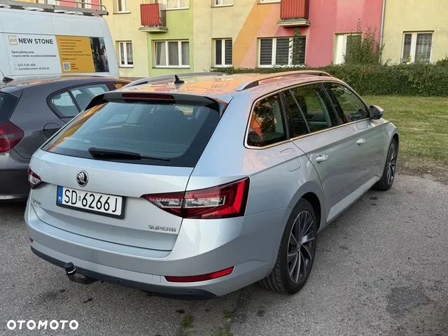 Skoda Superb 2.0 TDI Ambition DSG - 5