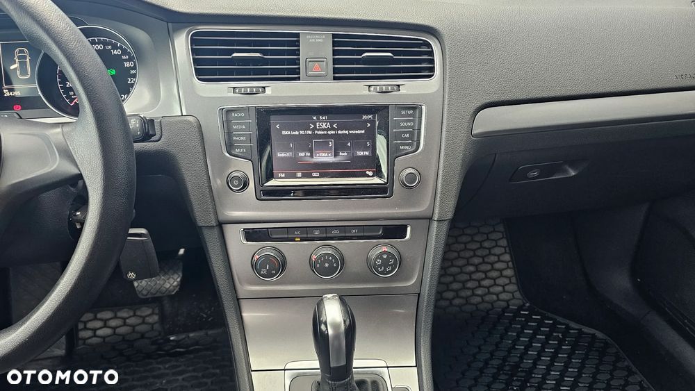 Volkswagen Golf Variant 1.6 TDI Trendline DSG - 5