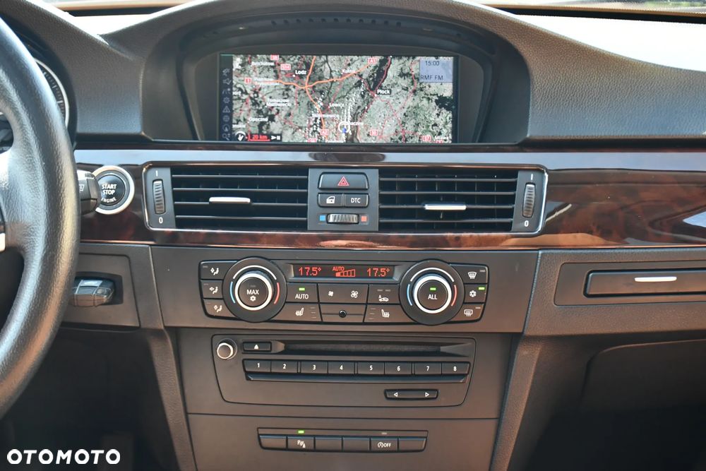 BMW Seria 3 320i - 26