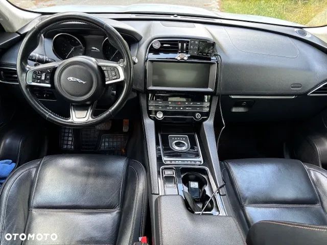 Jaguar F-Pace 2.0 i4P AWD Prestige - 7