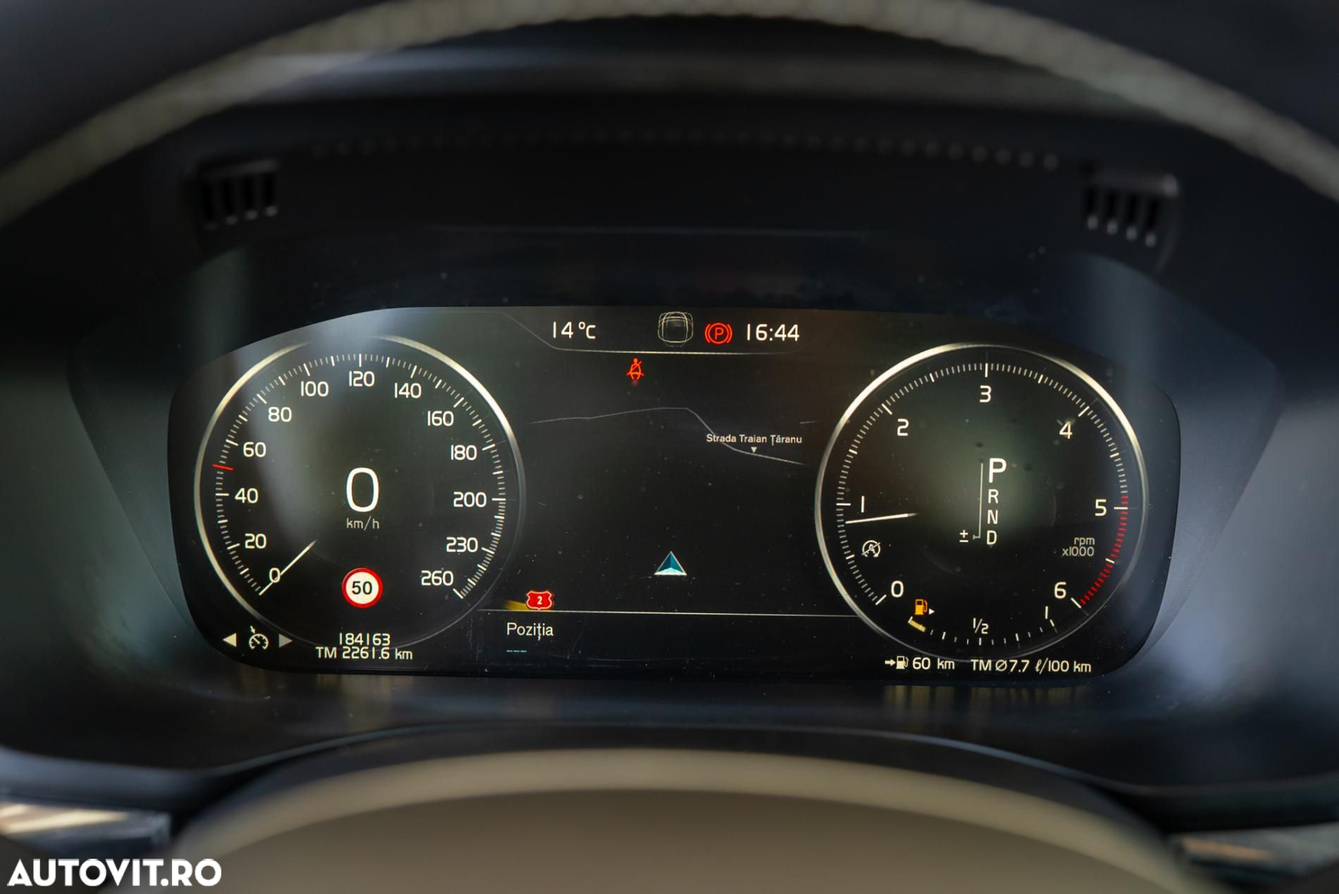 Volvo XC 60 D5 AWD R-Design - 14