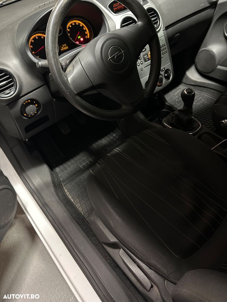 Opel Corsa 1.2i Cosmo - 6