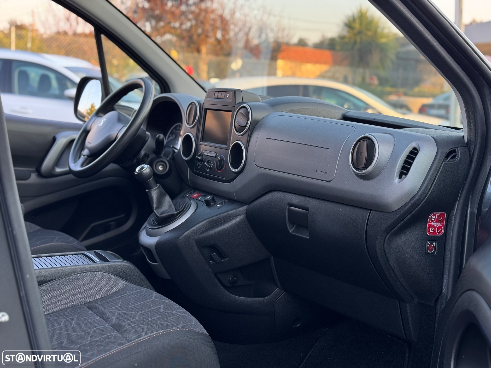 Peugeot Partner 1.6 BlueHDi Style - 18