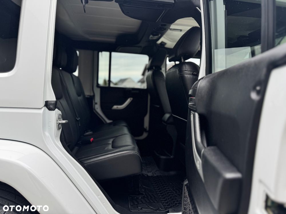 Jeep Wrangler Unlimited 2.8 CRD Automatik Sahara - 32