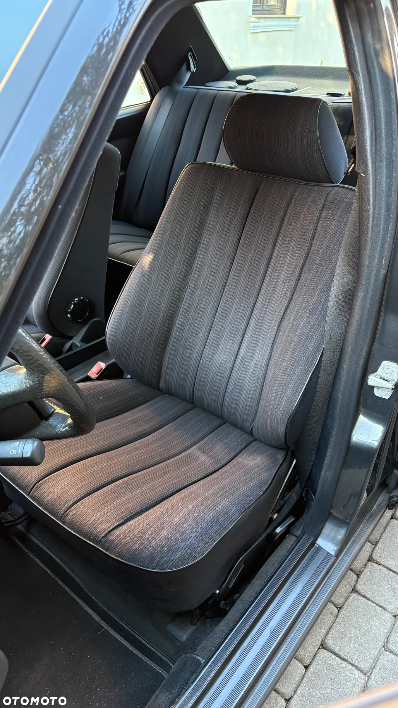 Mercedes-Benz W124 (1984-1993) - 13