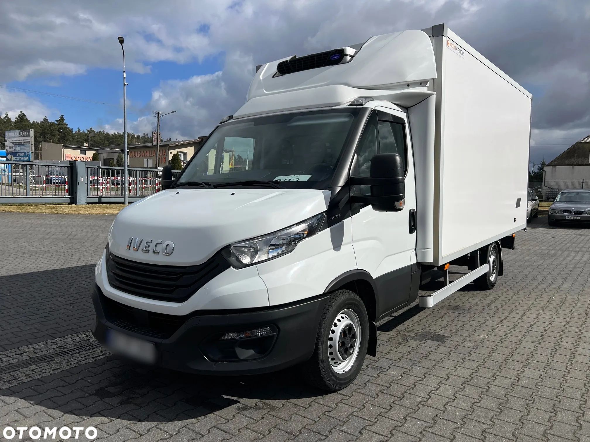 Iveco Daily 35S16 3.0 Kontener Chłodnia Izoterma 3x Drzwi Salon PL, Jeden Właściciel - 1