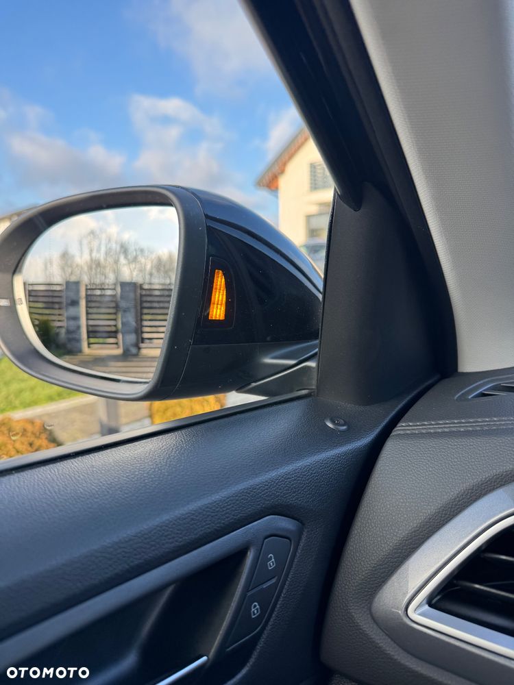 Volkswagen T-Roc 2.0 TDI SCR Style DSG - 28