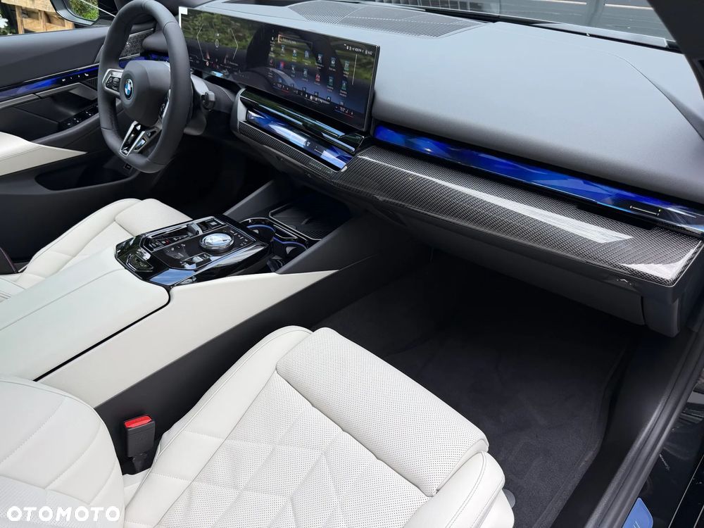 BMW Seria 5 520d xDrive mHEV M Sport - 14