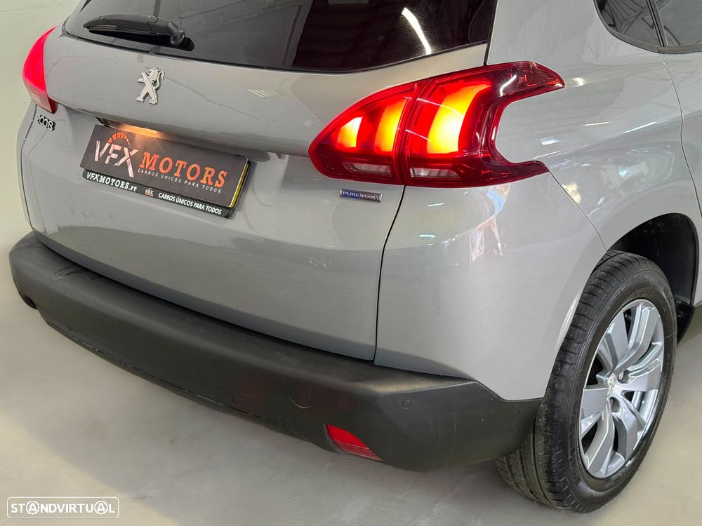 Peugeot 2008 1.2 PureTech Allure - 19