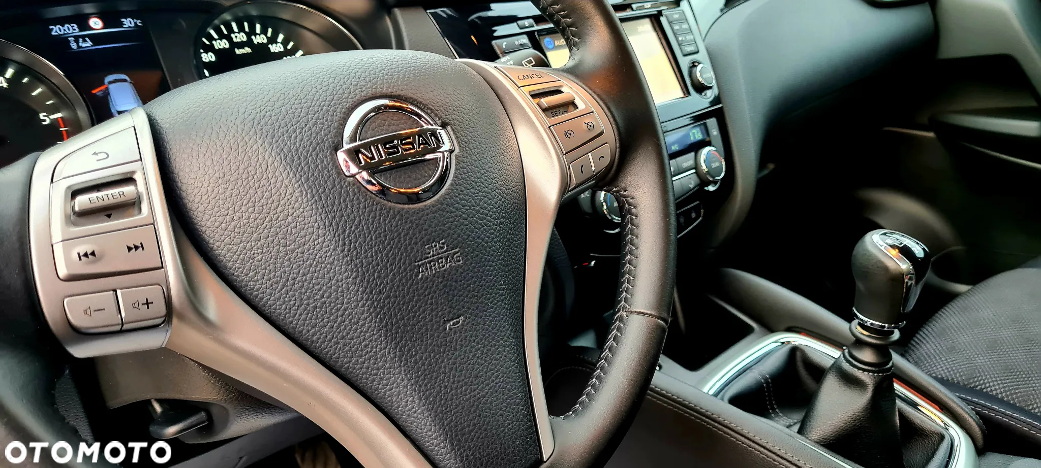 Nissan Qashqai 1.5 dCi Tekna EU6 - 16