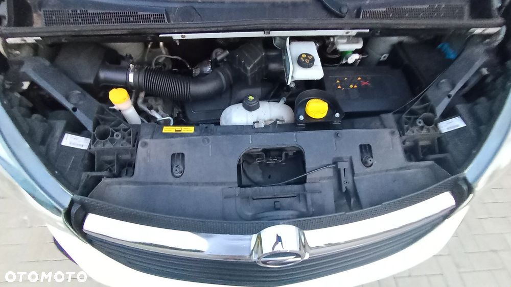 Opel VIVARO - 28