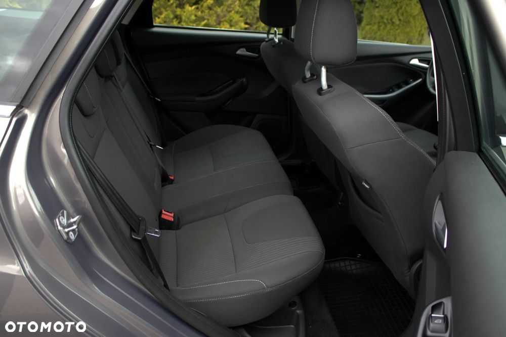 Ford Focus SW 1.6 TDCi DPF S&S Titanium - 23