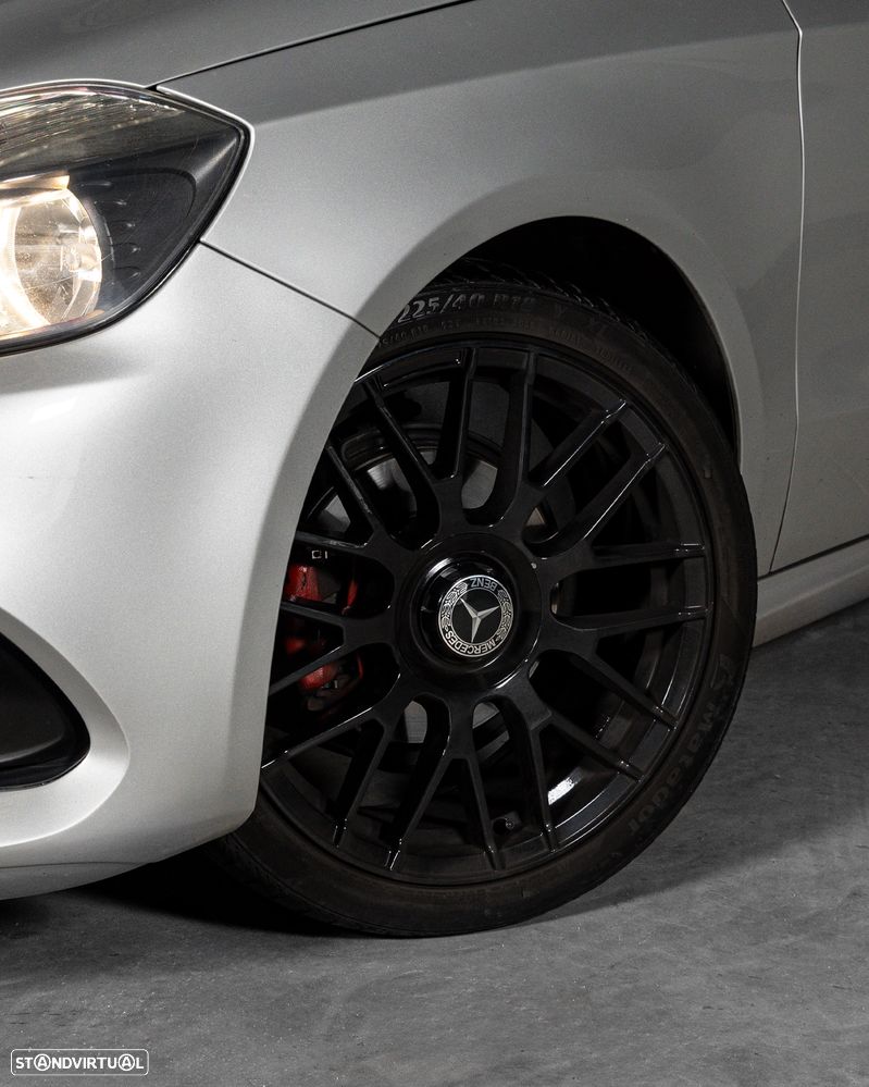 Mercedes-Benz A 180 CDI 7G-DCT AMG Line - 6