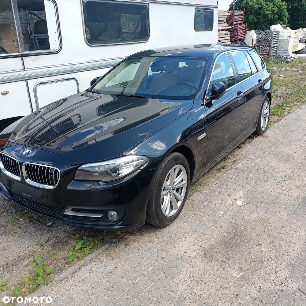 BMW Seria 5 530d xDrive - 12
