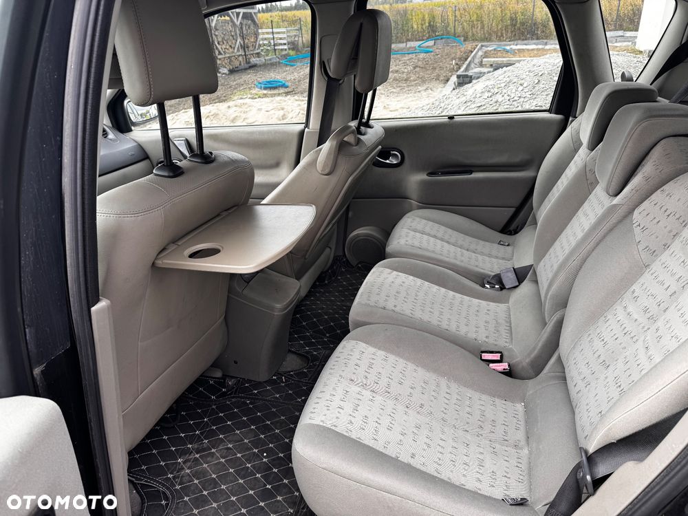 Renault Scenic - 7