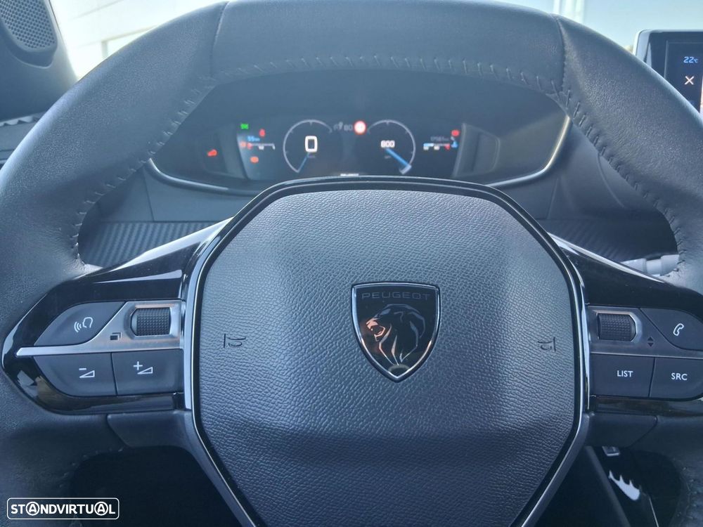 Peugeot 2008 1.2 PureTech Allure - 18