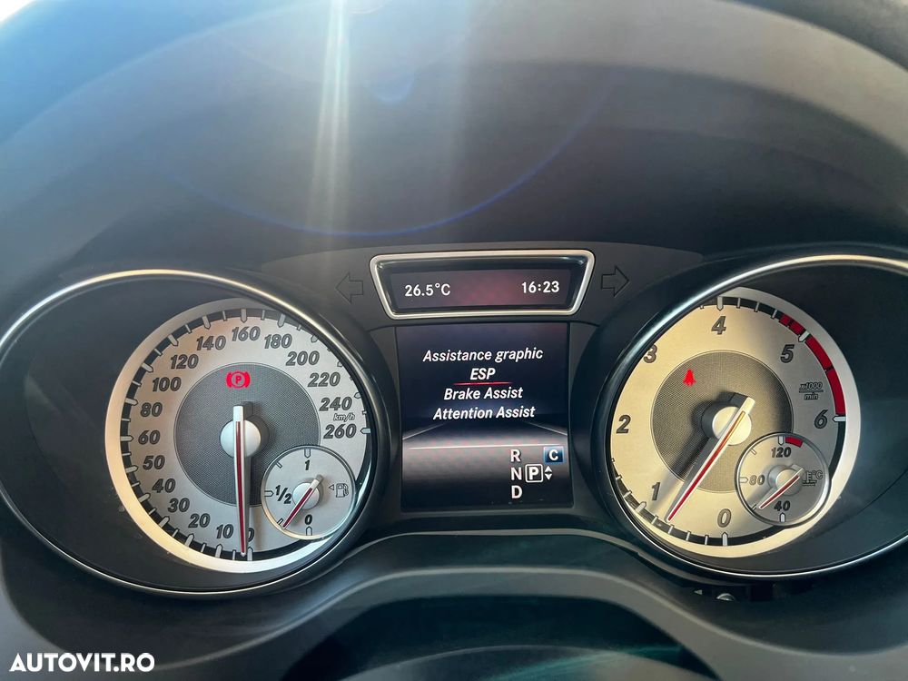 Mercedes-Benz GLA 220 d 4MATIC Aut. - 12