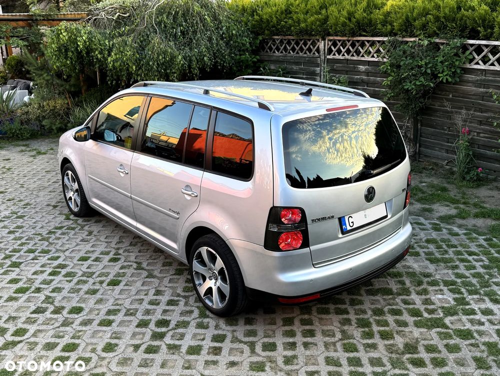 Volkswagen Touran 1.9 TDI Highline - 15