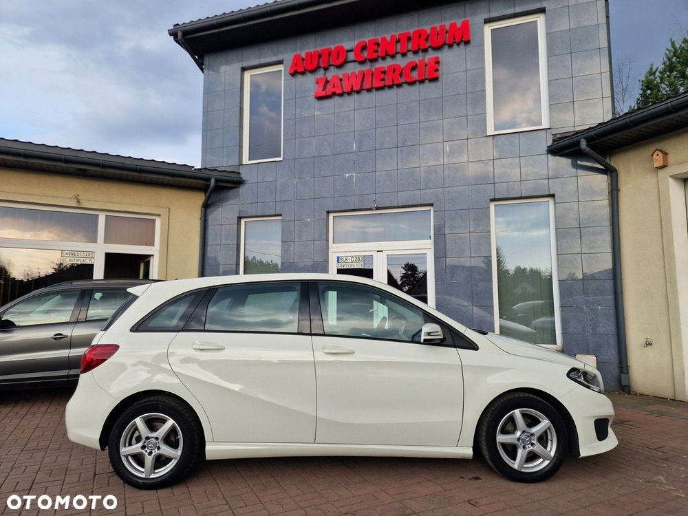 Mercedes-Benz Klasa B 180 Edition - 14