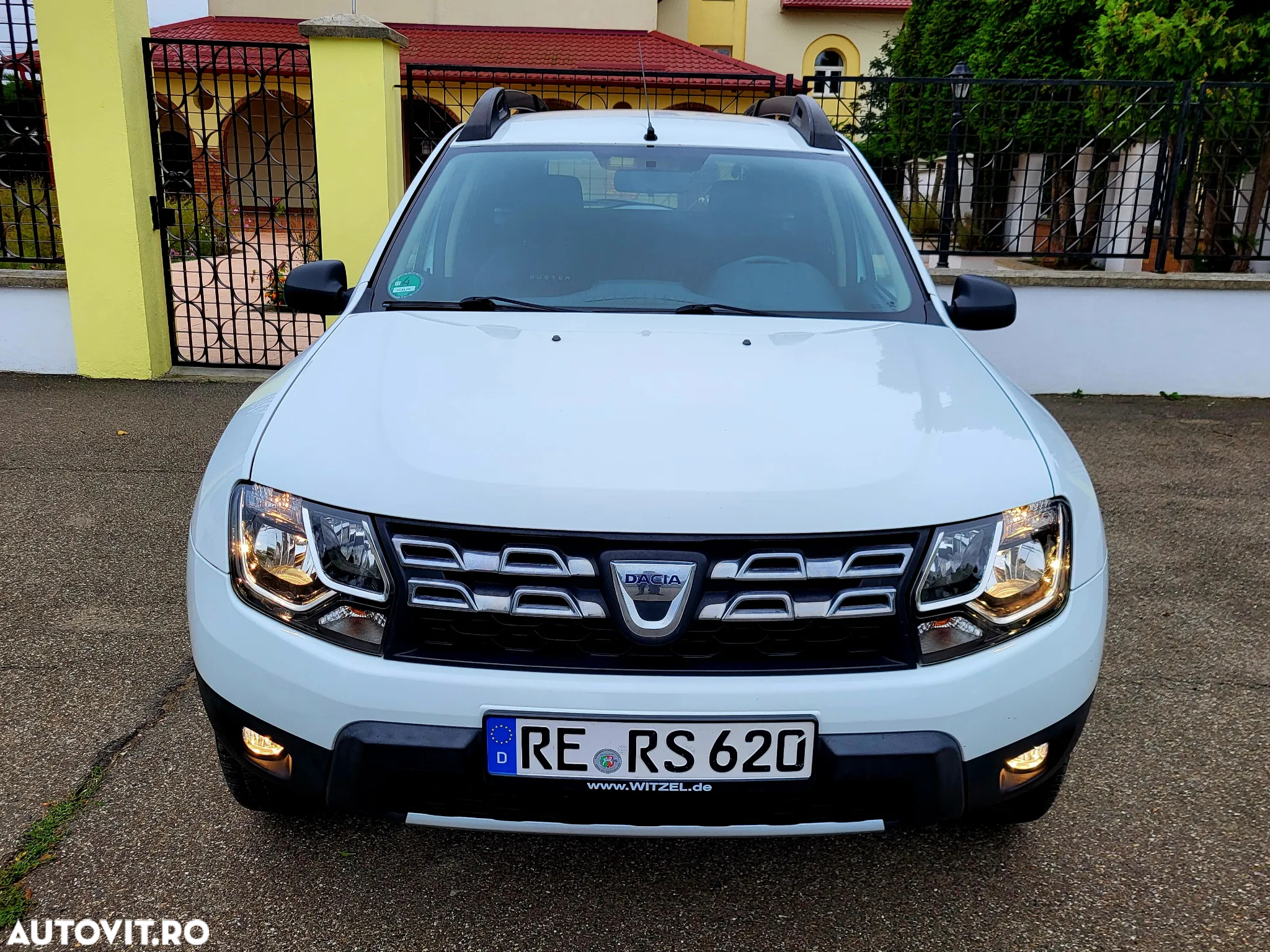 Dacia Duster 1.6 16V 4x2 Laureate - 4