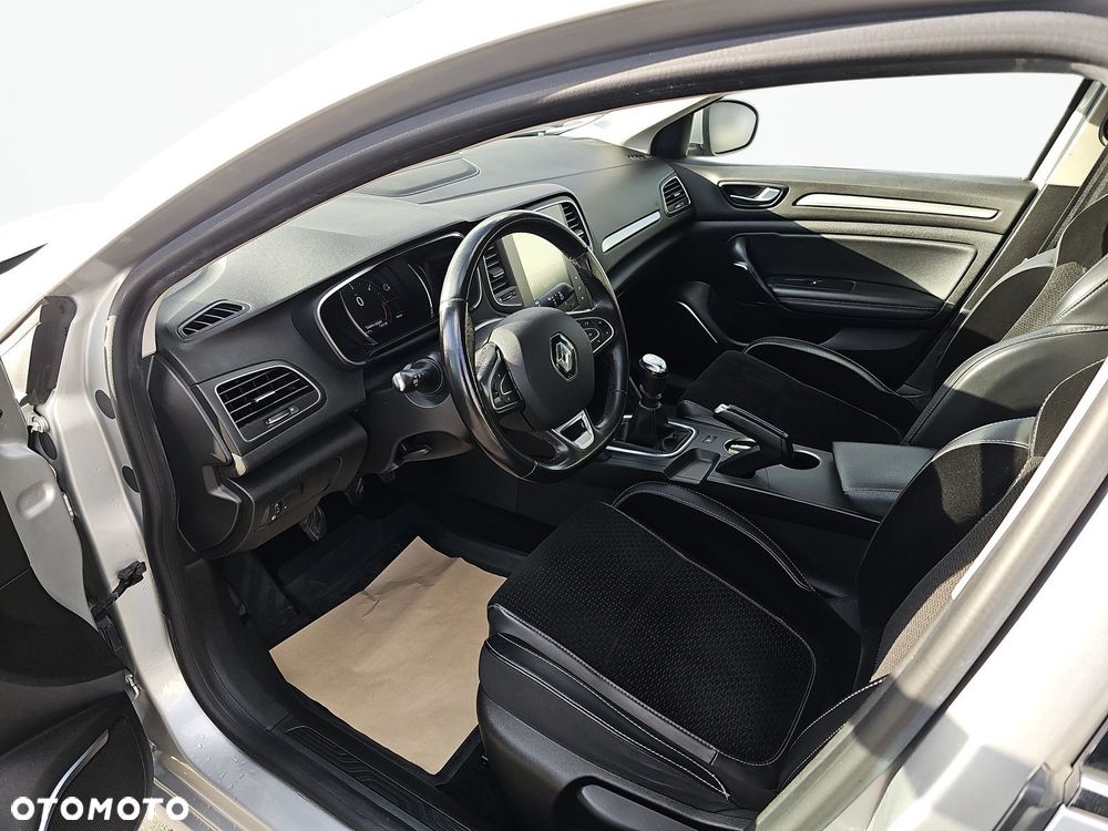 Renault Megane 1.5 Blue dCi Intens - 10