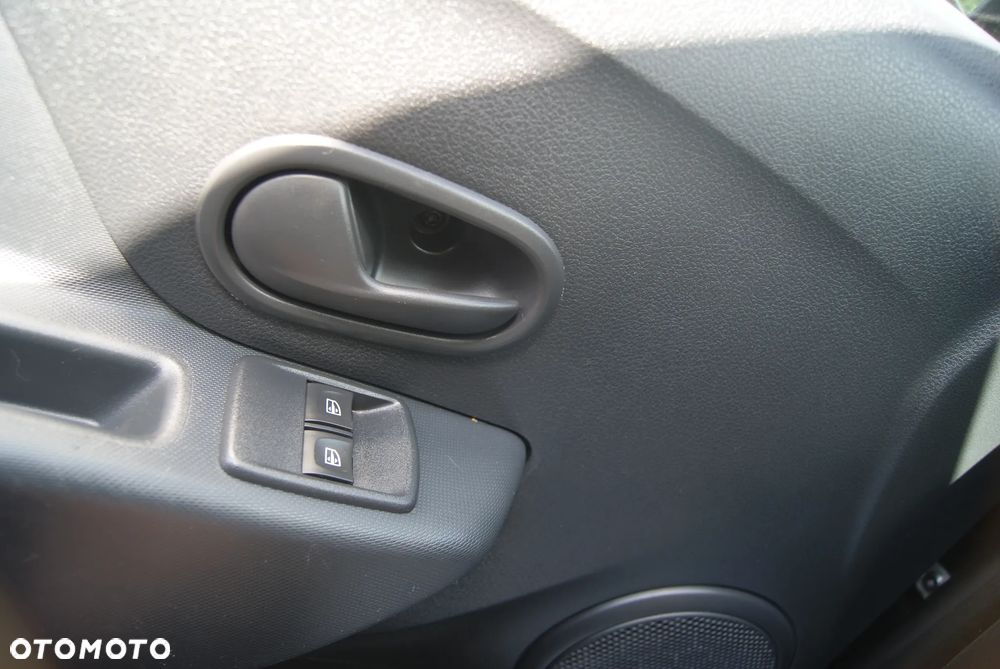 Dacia Sandero - 25
