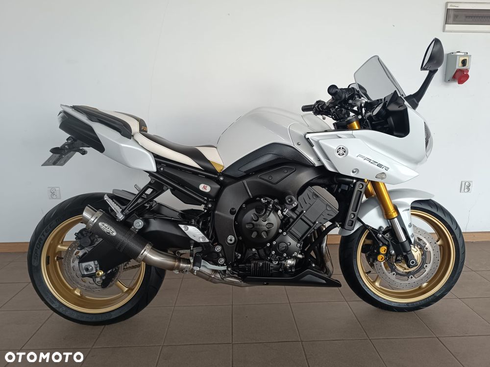 Yamaha FZ8 - 4