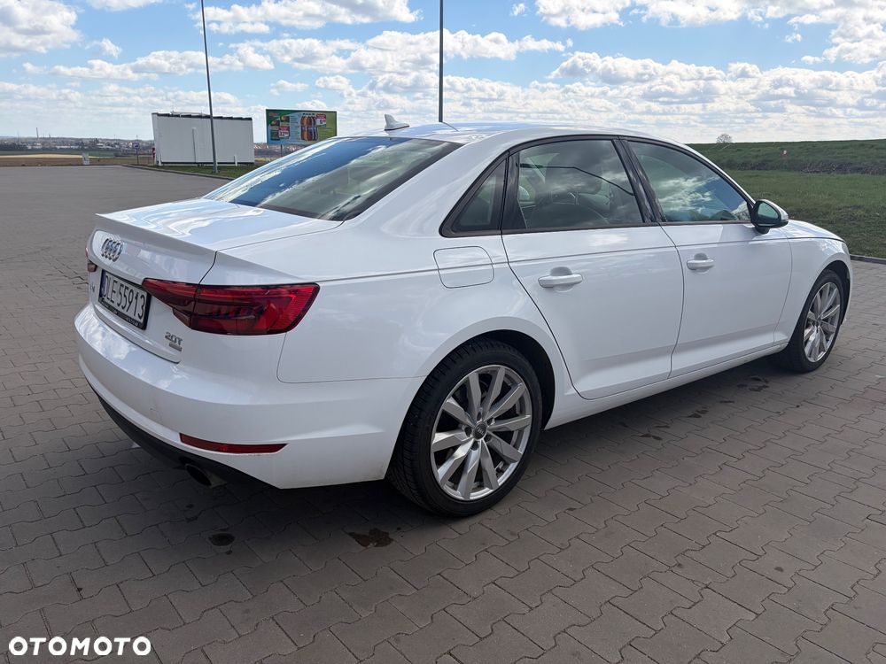 Audi A4 Limousine 2.0 TFSI ultra S tronic - 5