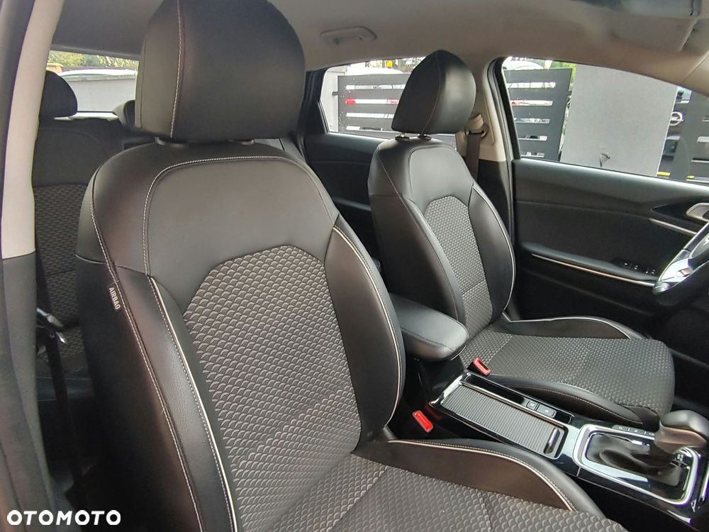 Kia Ceed - 19