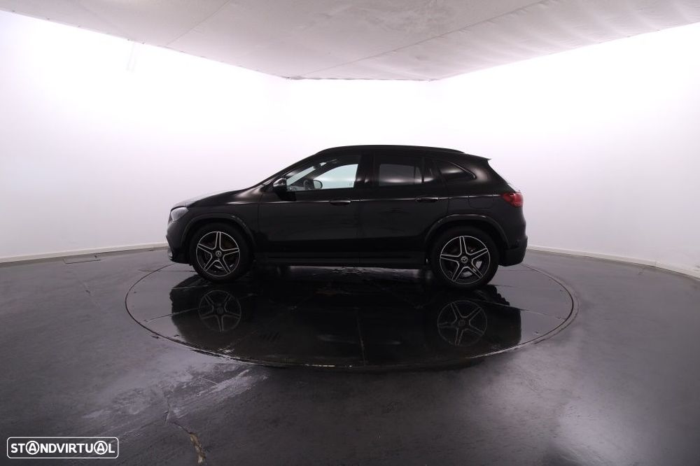 Mercedes-Benz GLA 180 d AMG Line - 4