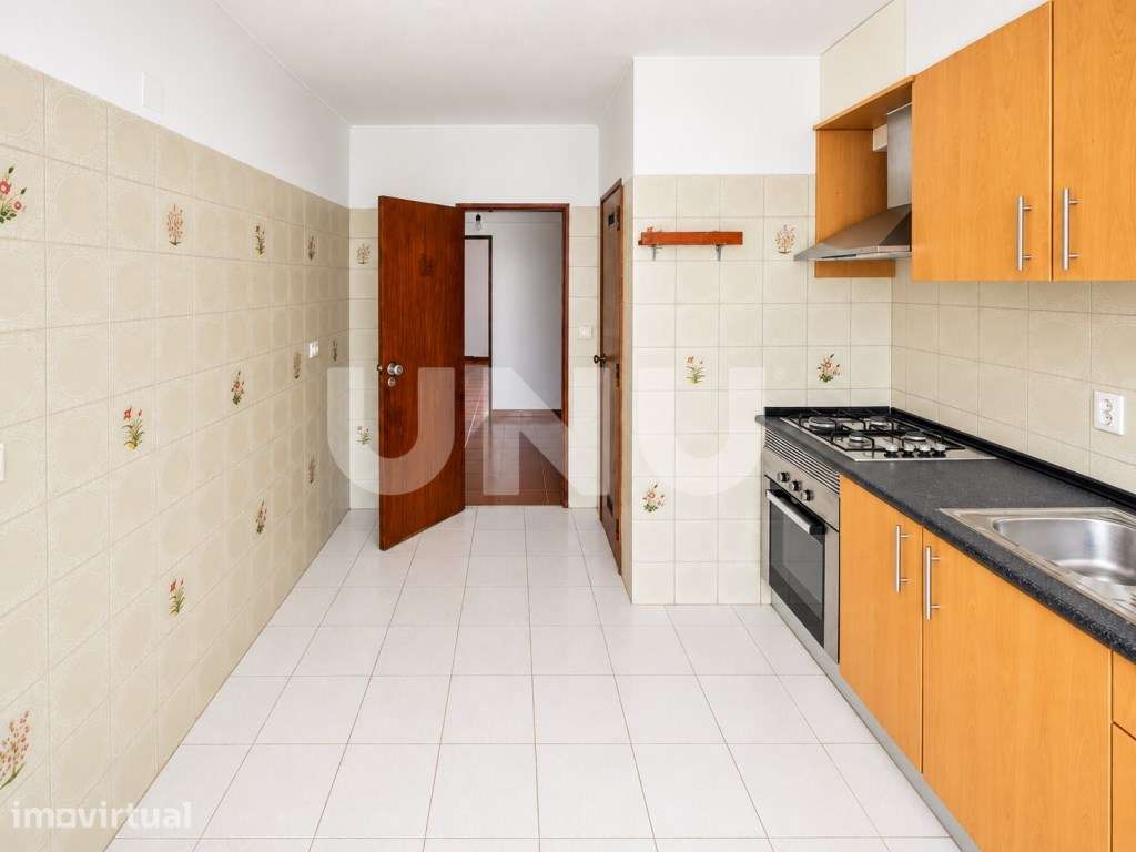 Apartamento T2 no Carregado! - Grande imagem: 4/25