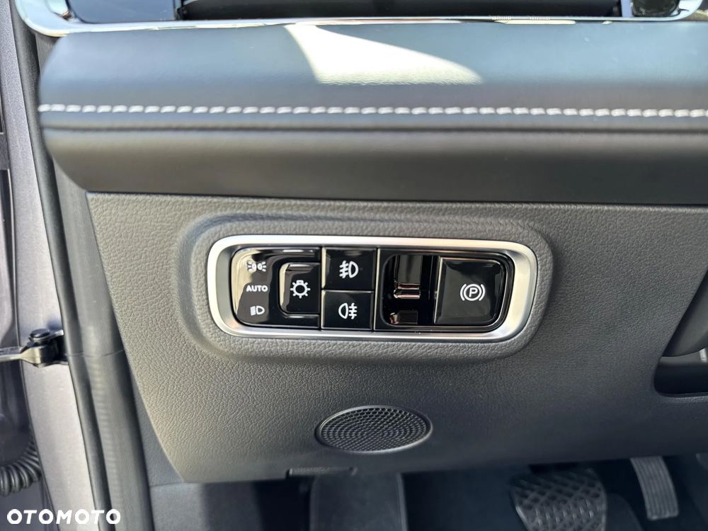 Omoda 5 1.5 T-GDI Hybrid Premium DHT - 21